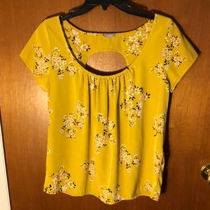 Charlotte Russe key hole back blouse
